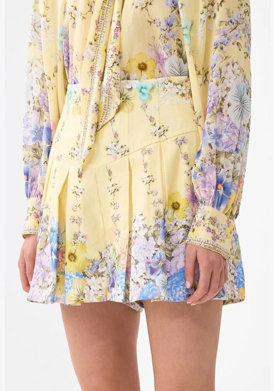 NWT Camilla Darling Buds Silk Linen Corset Waist Floral Shorts Yellow Large L